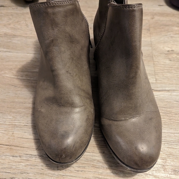 Zigi Soho Grey Ankle Boots Size 9 - Picture 3 of 5